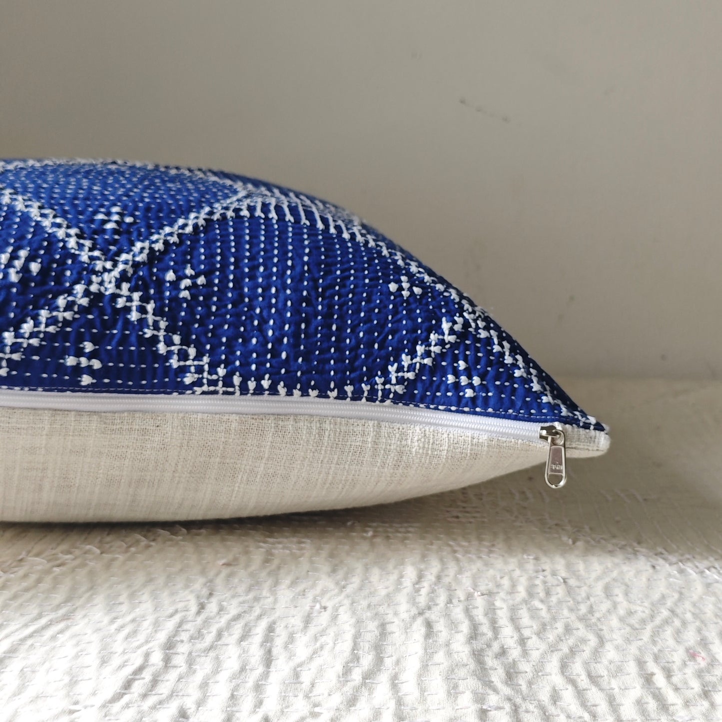 TKC004 - 03 (4 Mane Katti) 18''X18'' blue