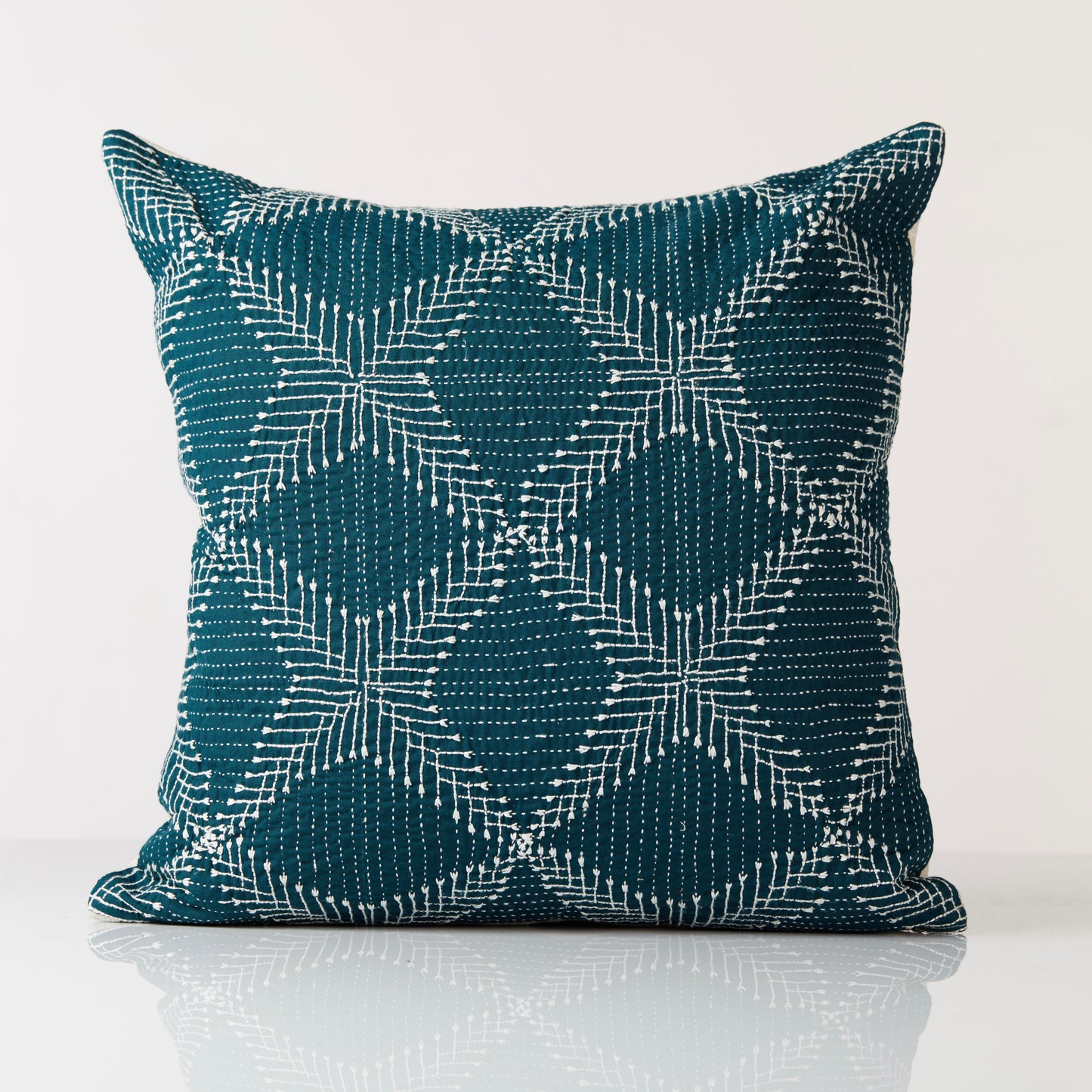 TKC010 - 01 SOLID CUSHION COVER (L) (9 mane)