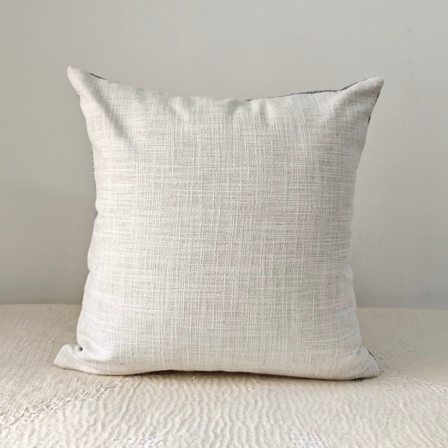 TKC004 - 03 (4 Mane Katti) 18''X18'' blue