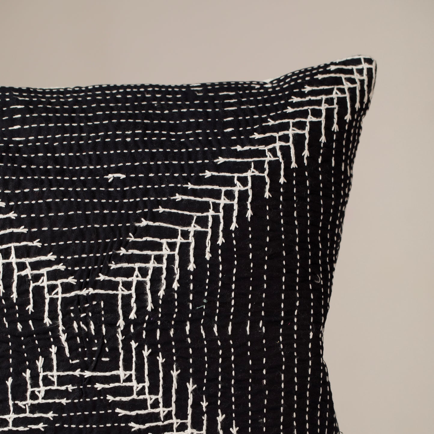 TKC002 - 02 SOLID CUSHION COVER (S) (Mooli) 16"