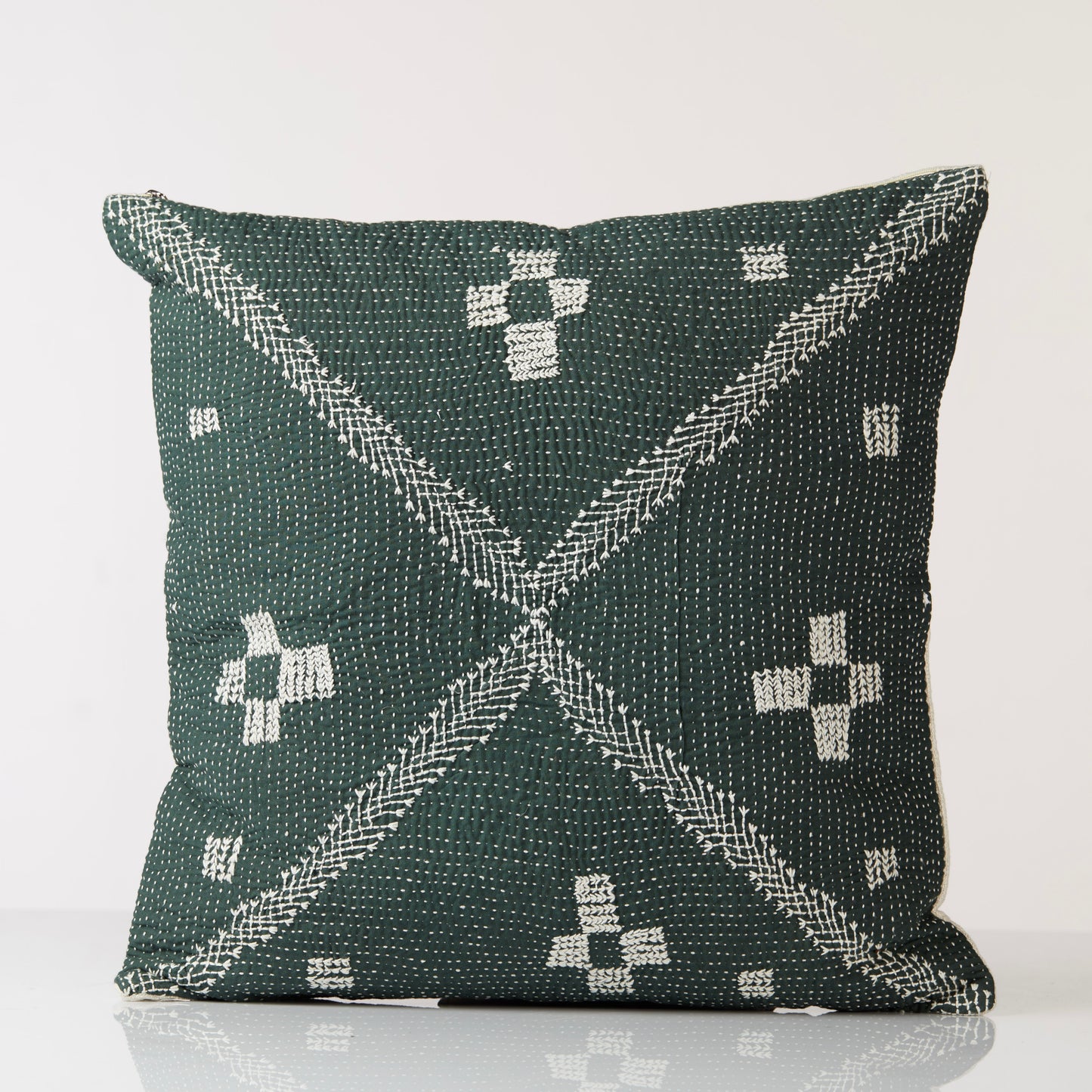 TKC009 - 01 SOLID CUSHION COVER (L) (Mooli) 18"