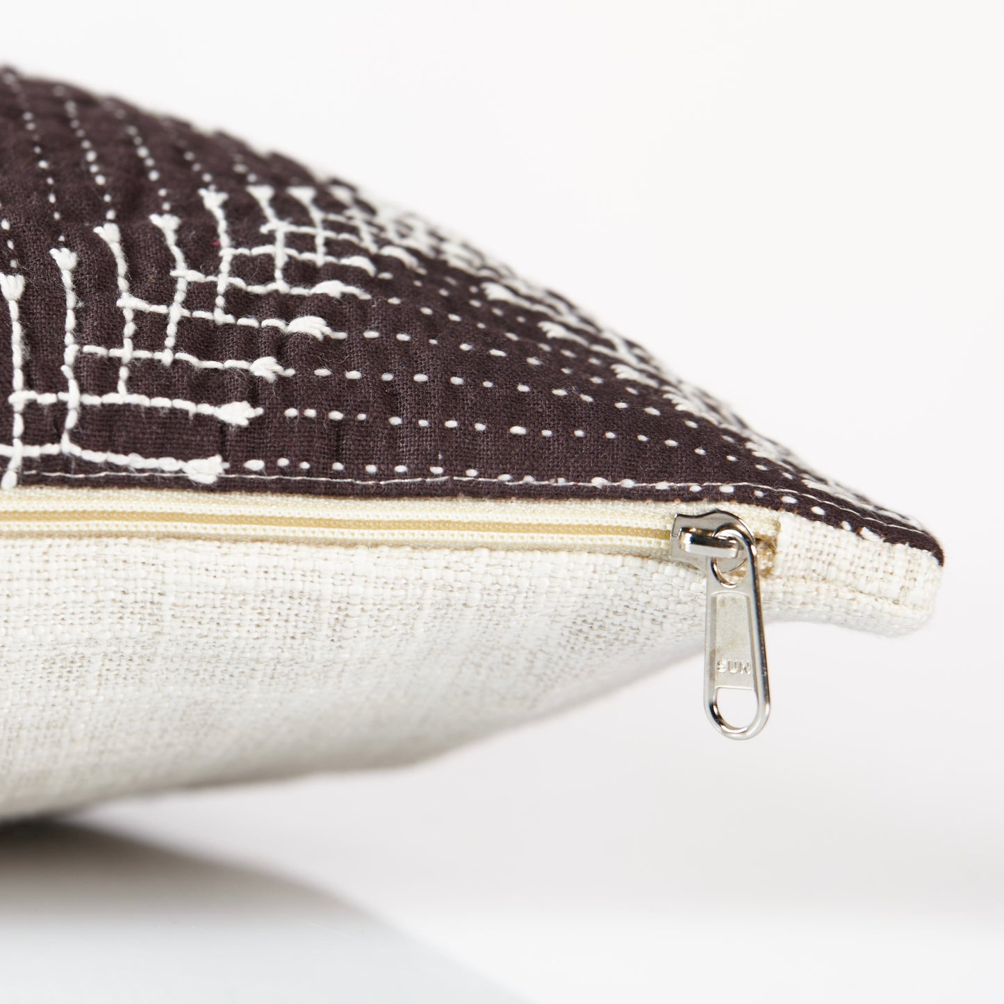 TKC005 - 02 SOLID CUSHION COVER (S) (9 mane)