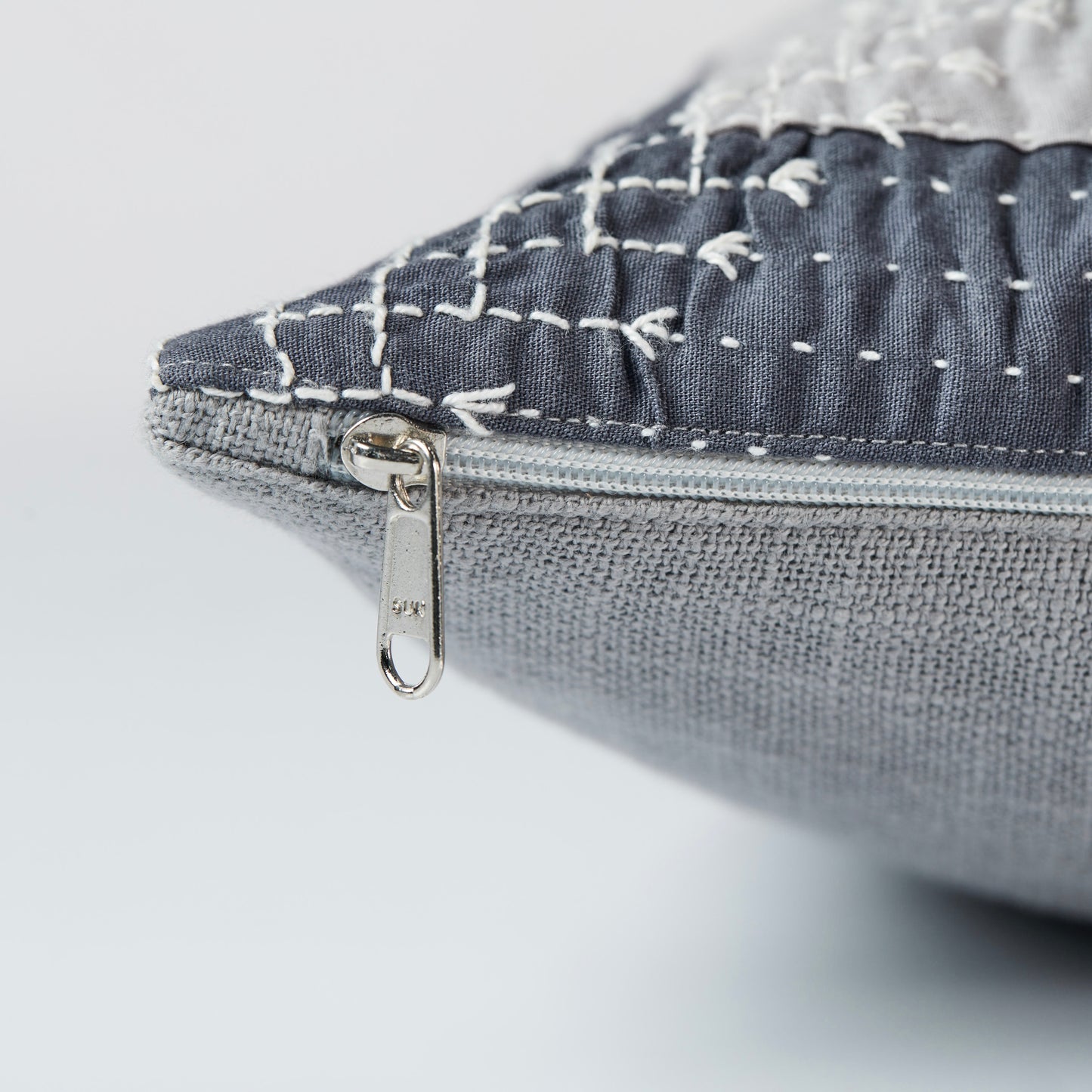 TKC007 - 01 PATCHWORK CUSHION COVER (S) (Mooli)  16"